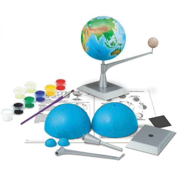 מודל כדור הארץ והירח